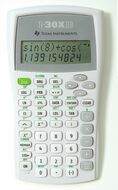 Calculatrice de poche TI-30X II, piles