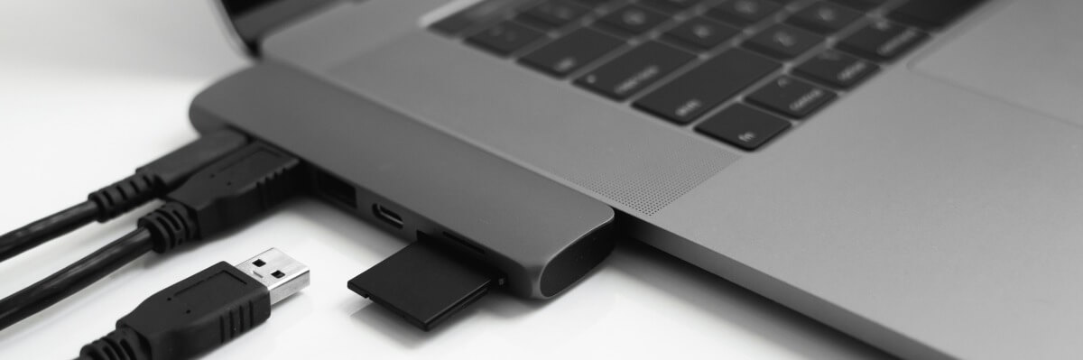 USB-C Hub Dockingstation an Laptop