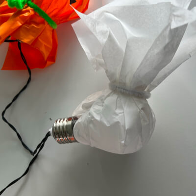 Gespenst-Lampe für Halloween-Girlande Schritt 2