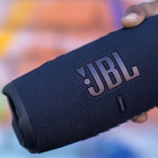 Bluetooth Lautsprecher von JBL