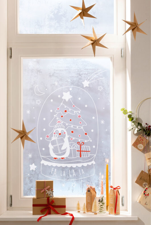 Weihnachtliches Fensterbild mit Pinguin von Folia